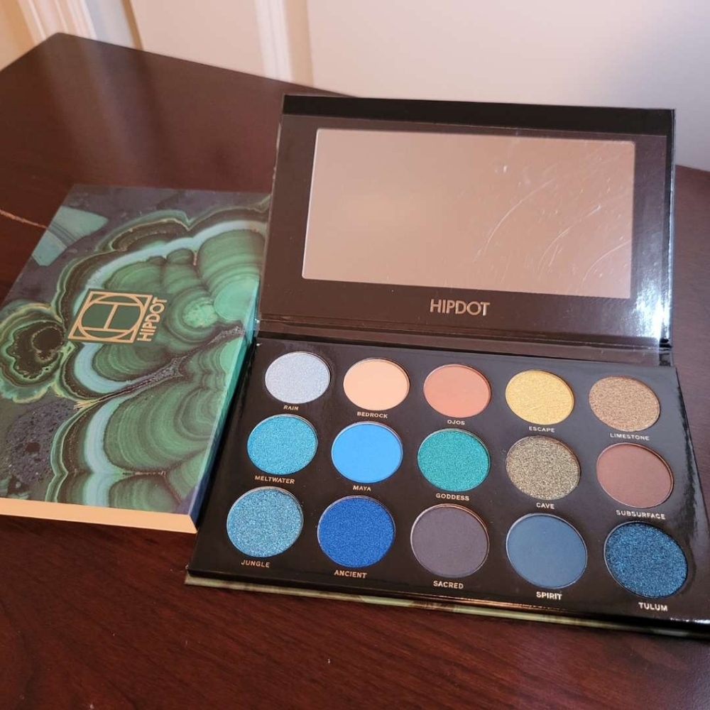 Hipdot Cenote Eyeshadow Pallette